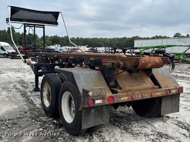 image for item YA0830 2014 Benlee roll-off container trailer