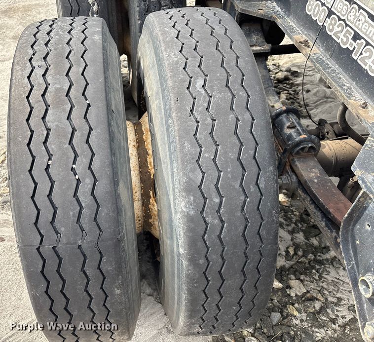 image for item YA0830 2014 Benlee roll-off container trailer