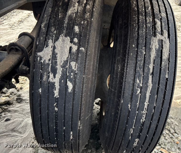 image for item YA0830 2014 Benlee roll-off container trailer