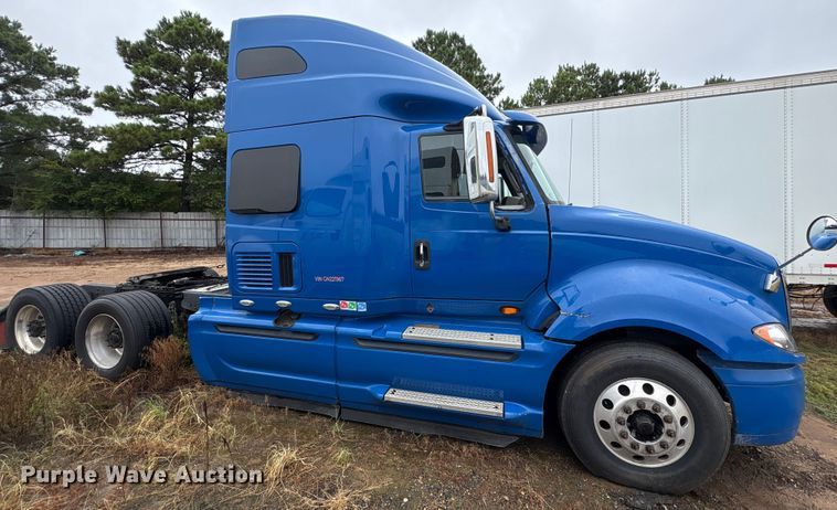 image for item YA0855 2016 International ProStar Plus 122 semi truck