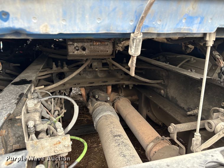 image for item YA0855 2016 International ProStar Plus 122 semi truck