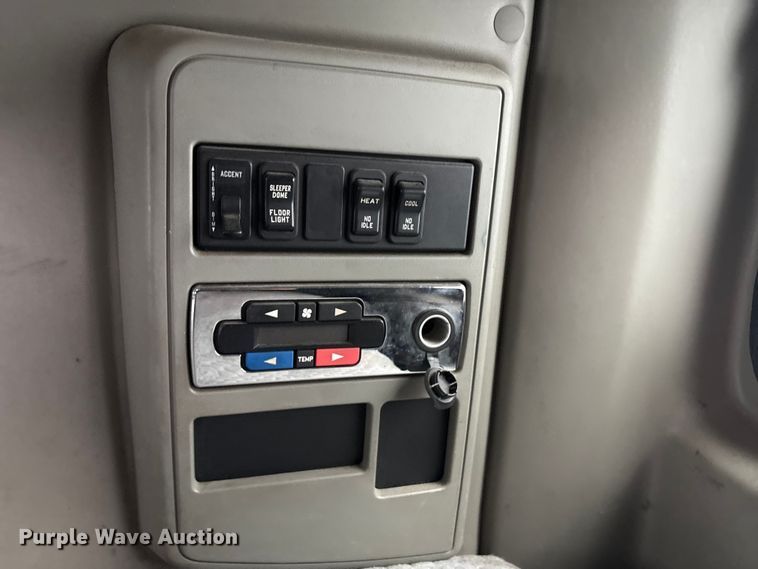 image for item YA0855 2016 International ProStar Plus 122 semi truck