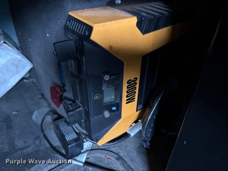 image for item YA0855 2016 International ProStar Plus 122 semi truck