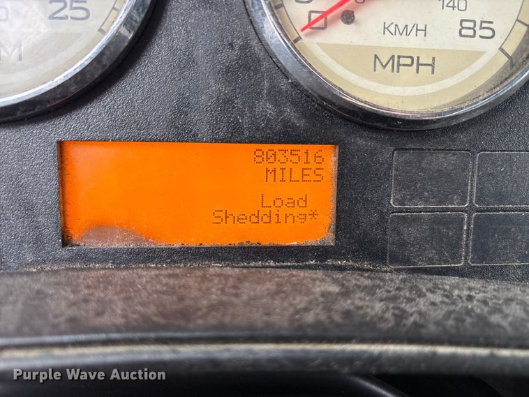 image for item YA0855 2016 International ProStar Plus 122 semi truck