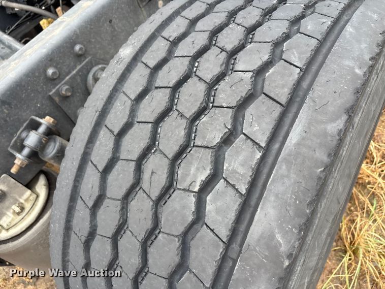 image for item YA0855 2016 International ProStar Plus 122 semi truck