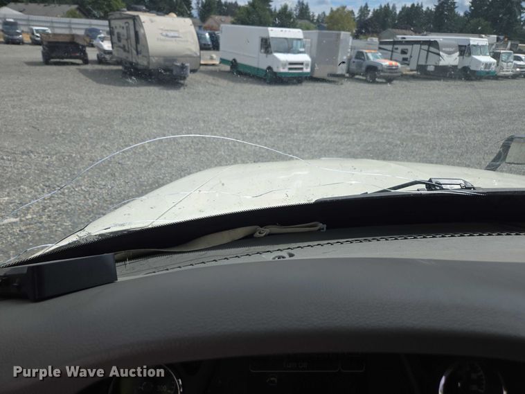 image for item YA0867 2019 Peterbilt 579  glider kit semi truck