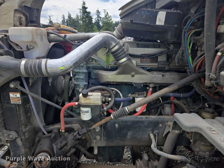 image for item YA0867 2019 Peterbilt 579  glider kit semi truck