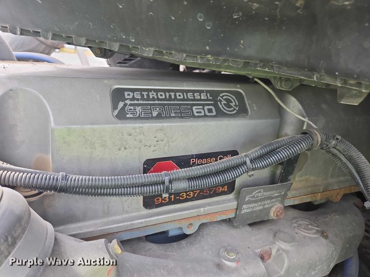 image for item YA0867 2019 Peterbilt 579  glider kit semi truck