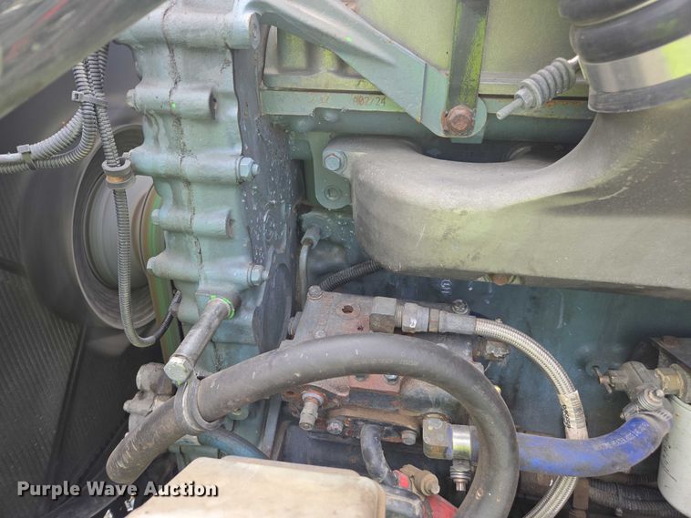 image for item YA0867 2019 Peterbilt 579  glider kit semi truck