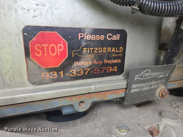 image for item YA0867 2019 Peterbilt 579  glider kit semi truck