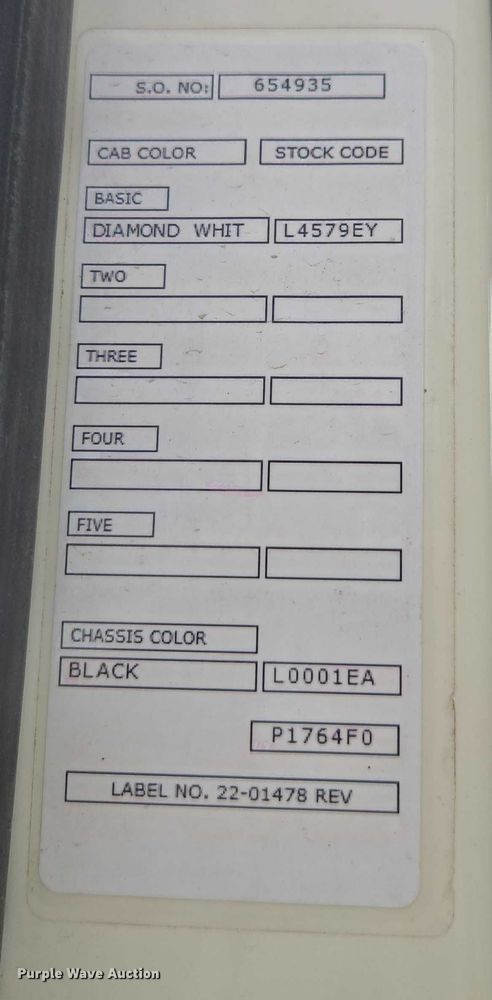 image for item YA0867 2019 Peterbilt 579  glider kit semi truck