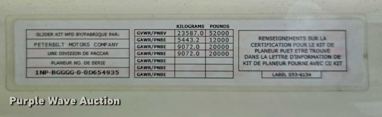 image for item YA0867 2019 Peterbilt 579  glider kit semi truck