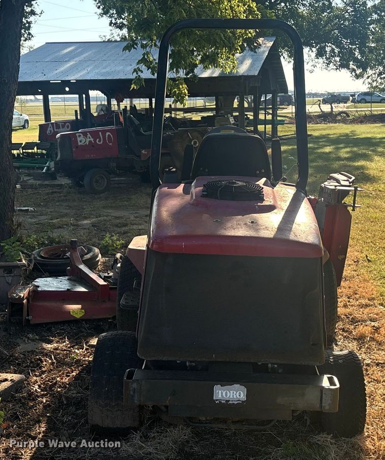 image for item DT3286 2005 Toro Grounds Master 4100D lawn mower