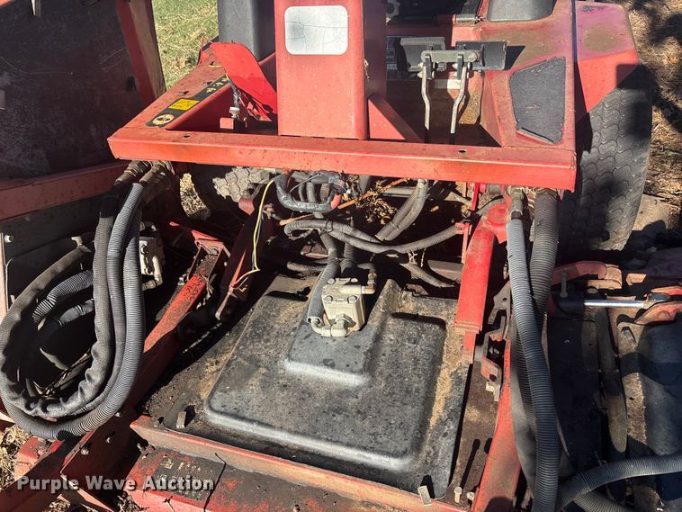 image for item DT3286 2005 Toro Grounds Master 4100D lawn mower