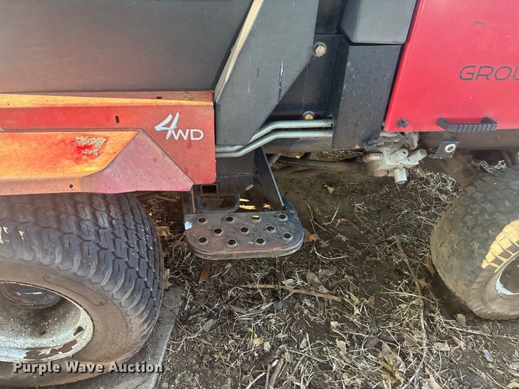 image for item DT3286 2005 Toro Grounds Master 4100D lawn mower