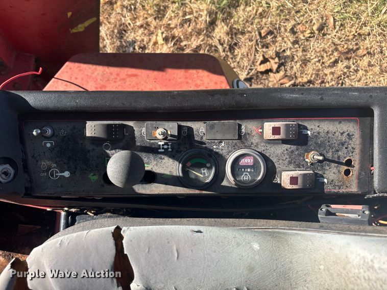 image for item DT3286 2005 Toro Grounds Master 4100D lawn mower