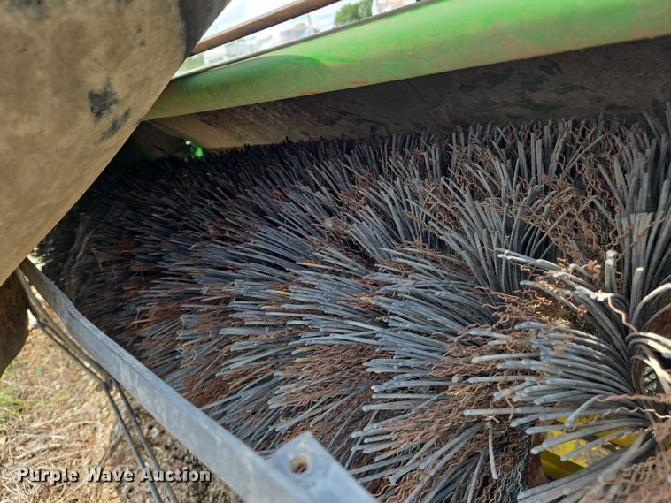 image for item EN8379 John Deere broom