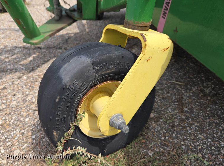 image for item EN8379 John Deere broom