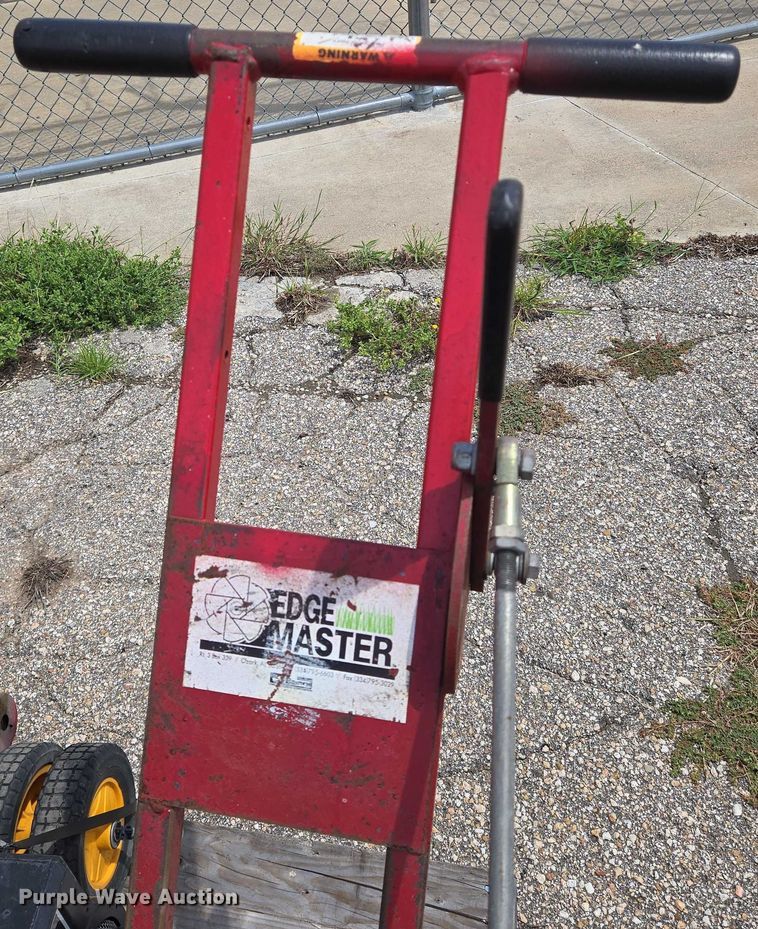 image for item EN8380 (4) edgers