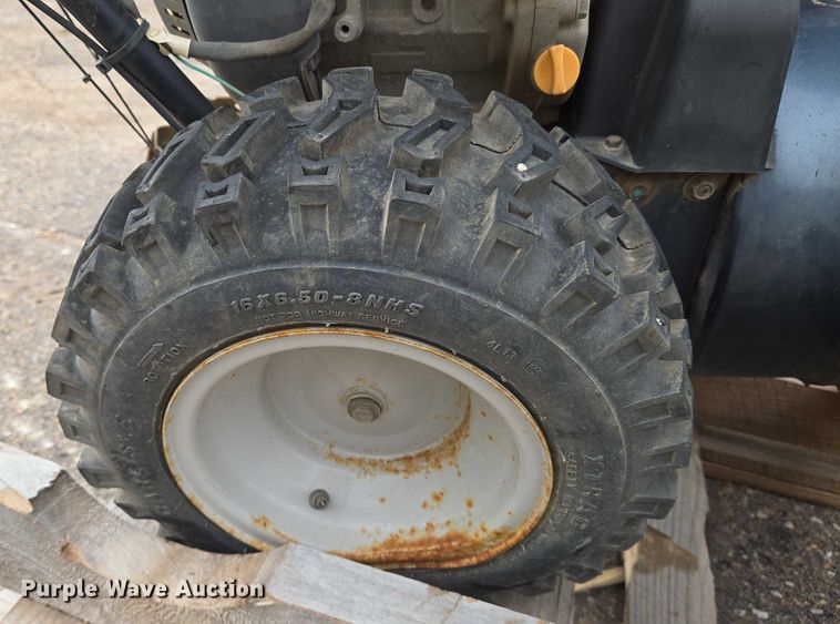 image for item EN8385 Troy-Bilt Storm 3090 snow blower