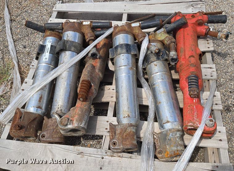 image for item EN8386 (6) pneumatic hammers