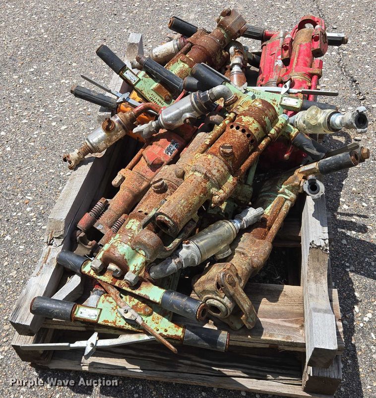 image for item EN8387 (10) pneumatic hammers