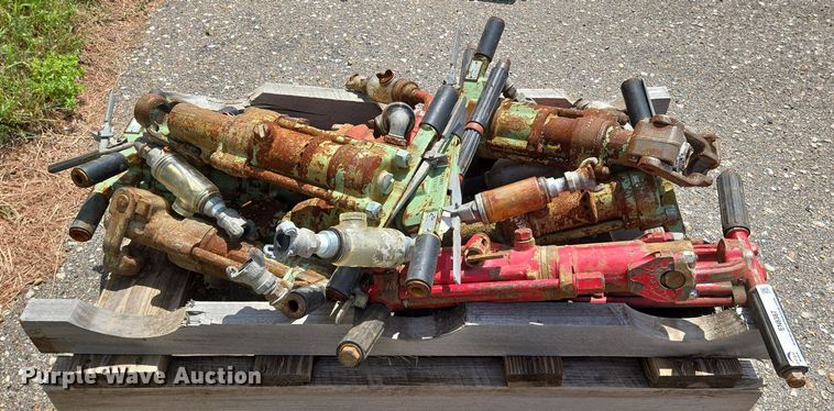 image for item EN8387 (10) pneumatic hammers