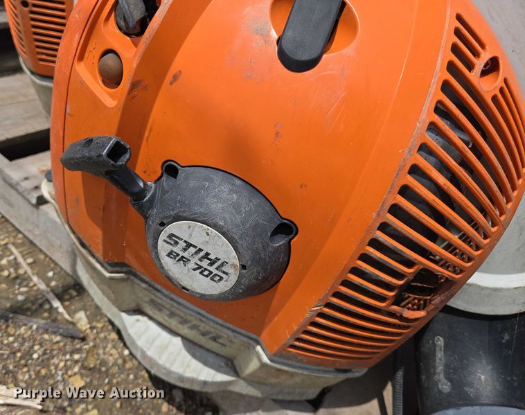 image for item EN8388 Lawn equipment  