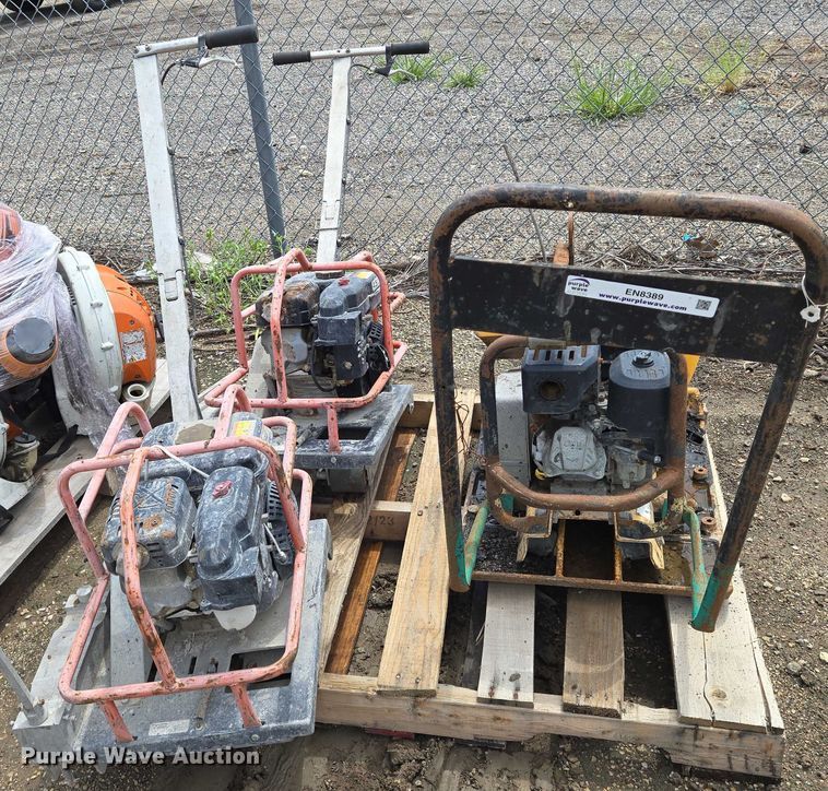 image for item EN8389 Concrete equipment