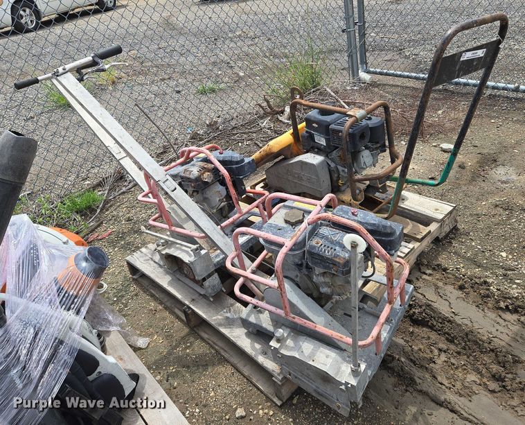 image for item EN8389 Concrete equipment