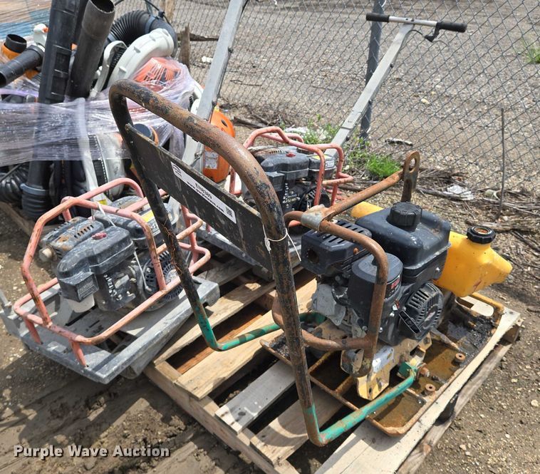 image for item EN8389 Concrete equipment