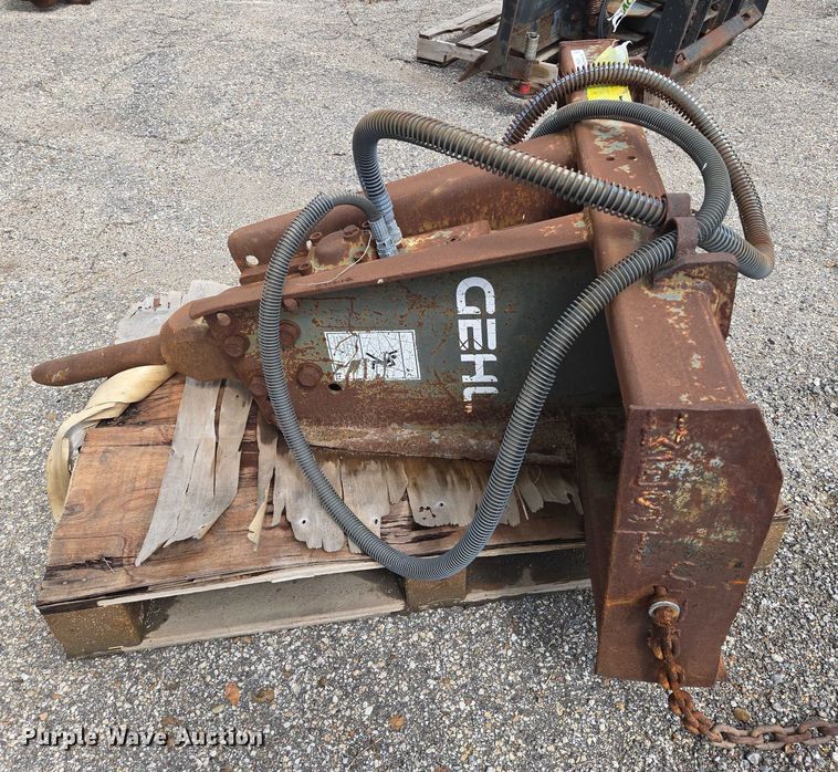 image for item EN8391 Gehl skid steer breaker