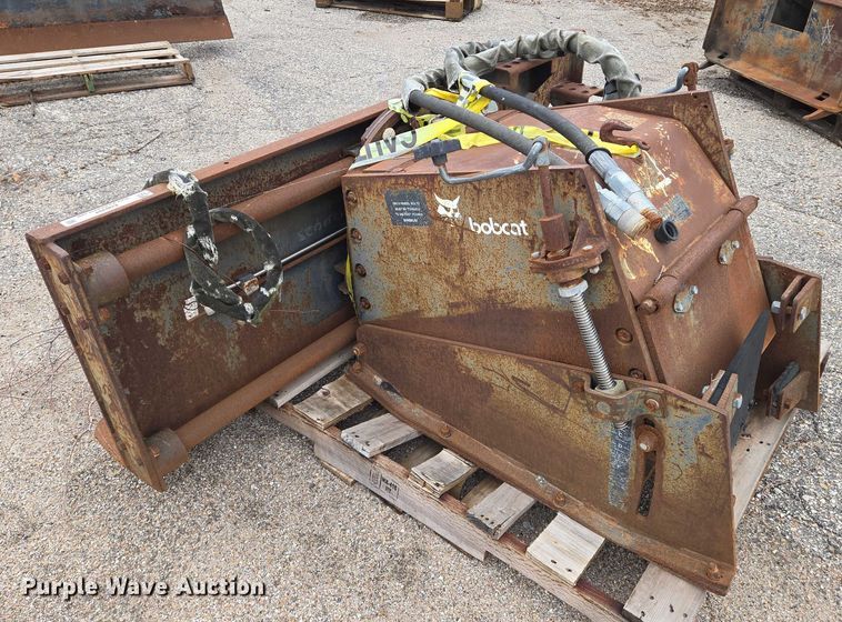 image for item EN8394 Bobcat skid steer cold planer