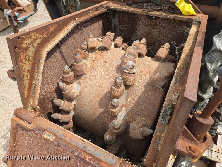 image for item EN8394 Bobcat skid steer cold planer