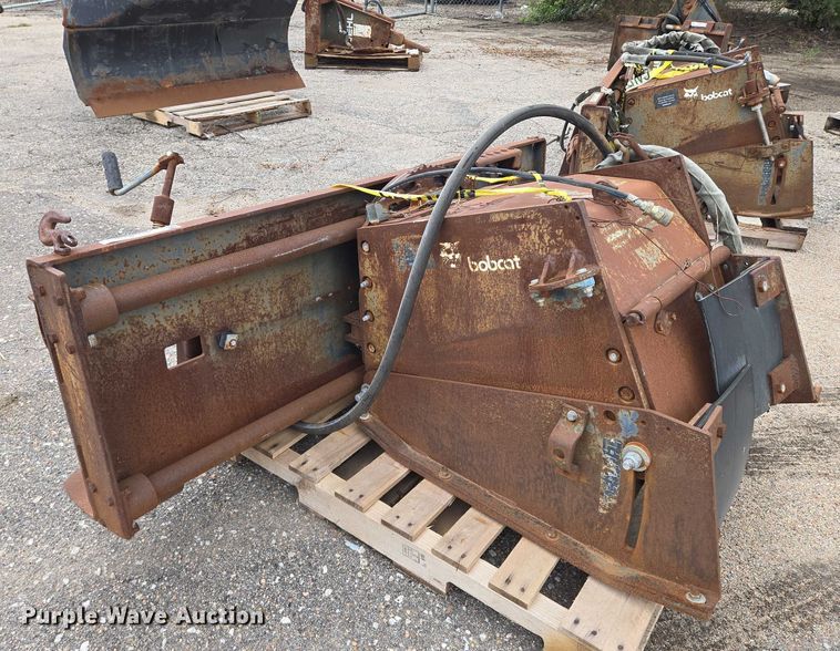 image for item EN8395 Bobcat 16