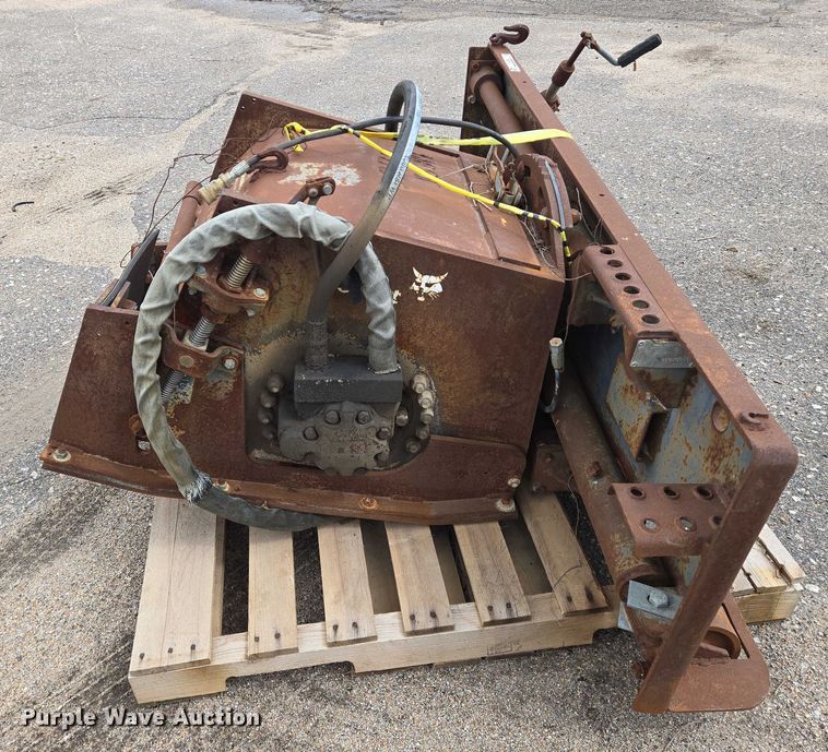 image for item EN8395 Bobcat 16