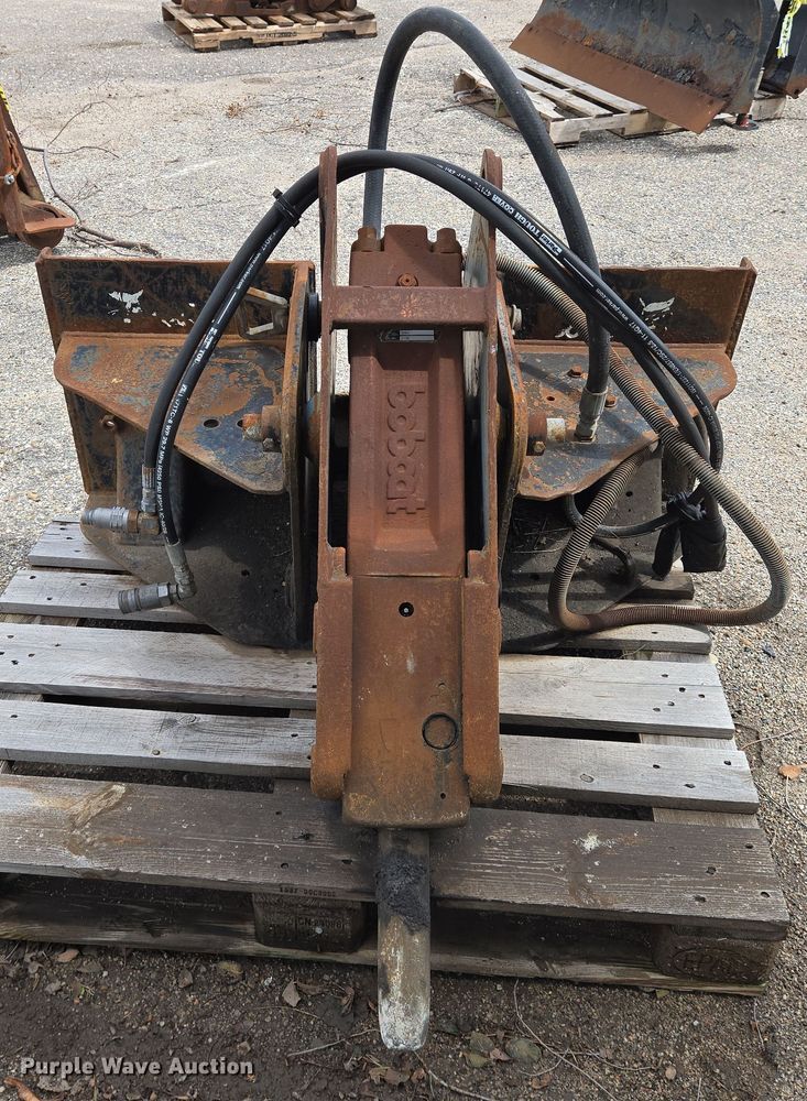 image for item EN8396 Bobcat 35606 skid steer breaker