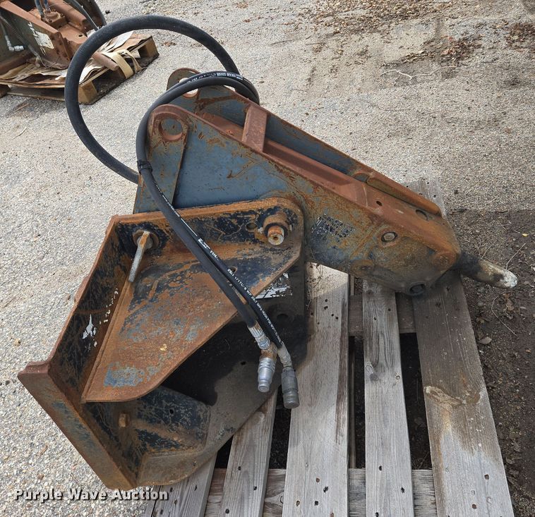 image for item EN8396 Bobcat 35606 skid steer breaker