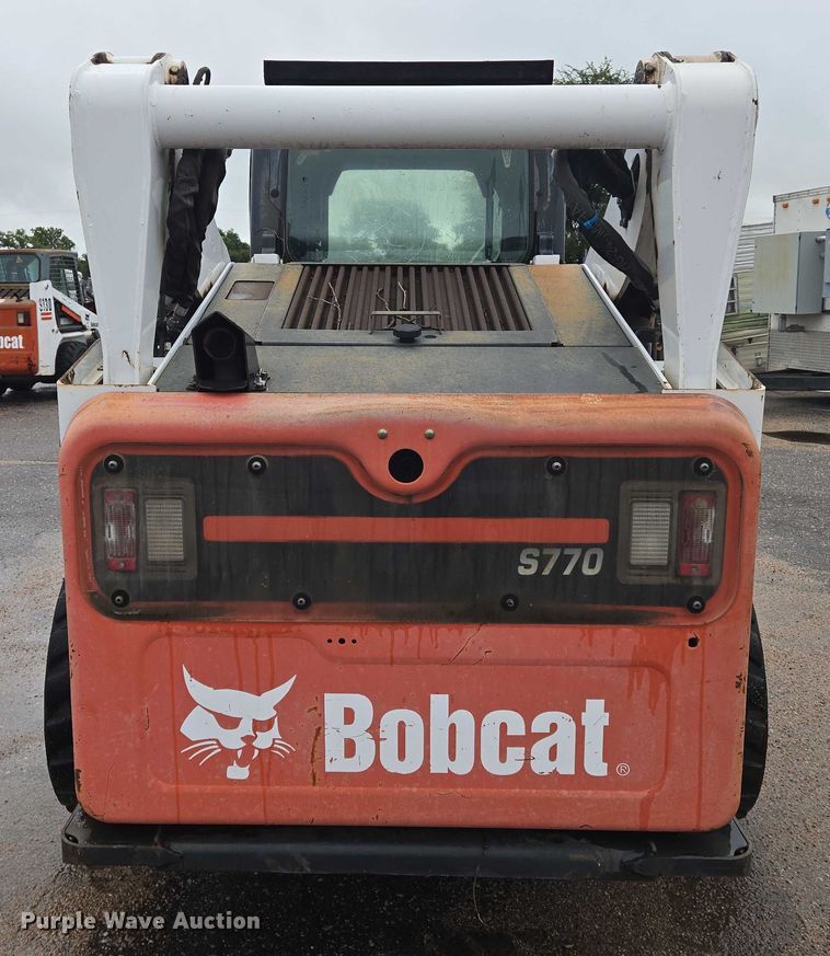 image for item EN8398 2013 Bobcat S770 skid steer loader