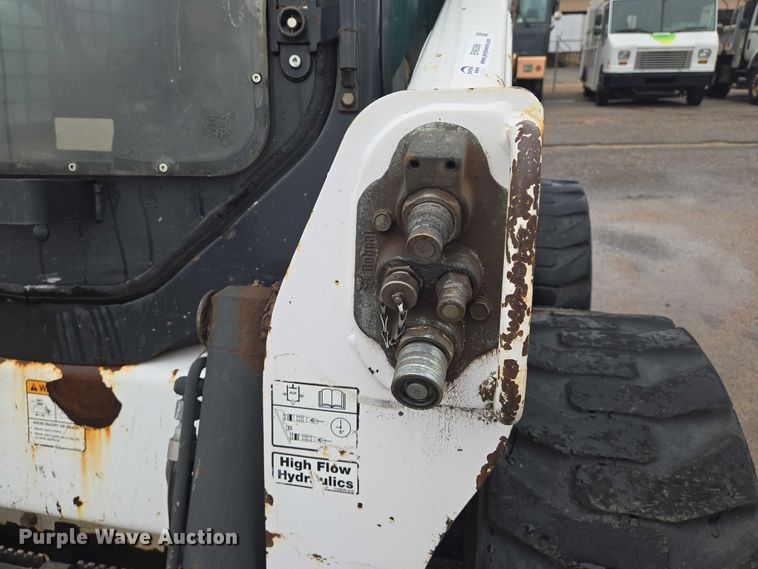 image for item EN8398 2013 Bobcat S770 skid steer loader