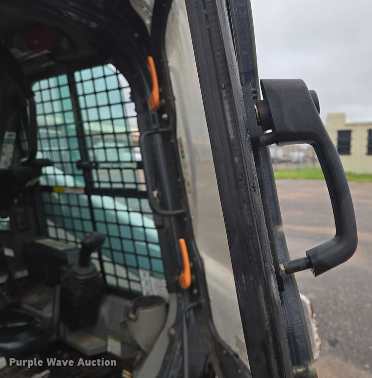 image for item EN8398 2013 Bobcat S770 skid steer loader