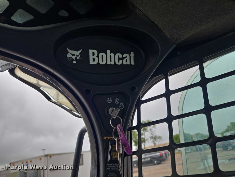 image for item EN8398 2013 Bobcat S770 skid steer loader