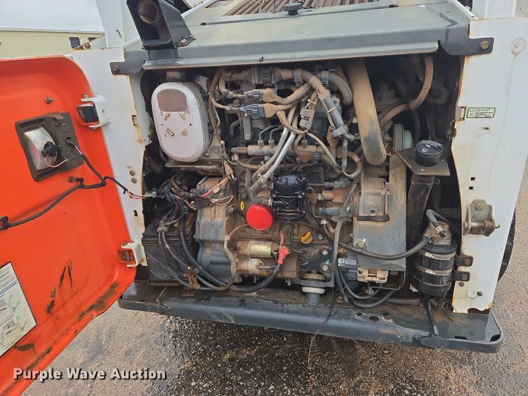 image for item EN8398 2013 Bobcat S770 skid steer loader