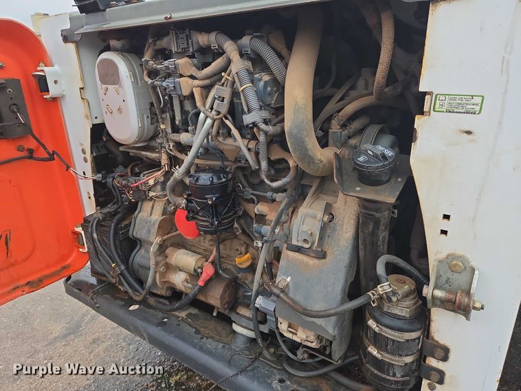 image for item EN8398 2013 Bobcat S770 skid steer loader