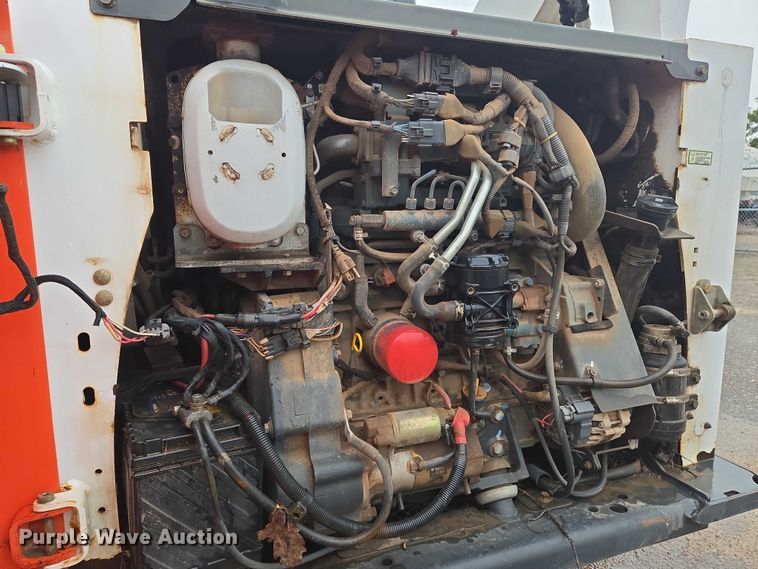 image for item EN8398 2013 Bobcat S770 skid steer loader