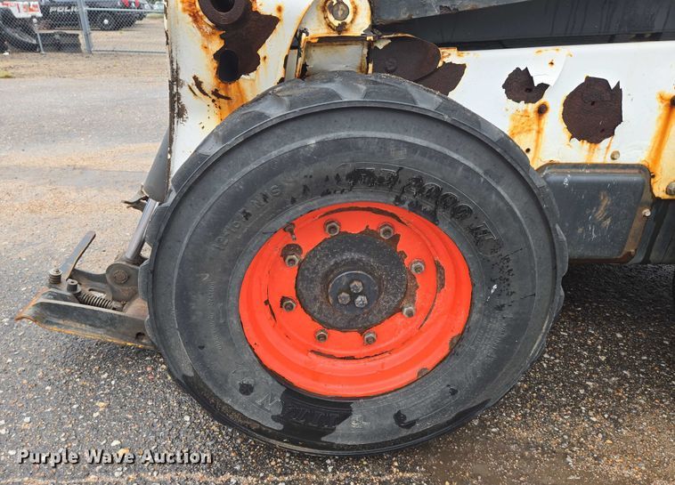 image for item EN8398 2013 Bobcat S770 skid steer loader