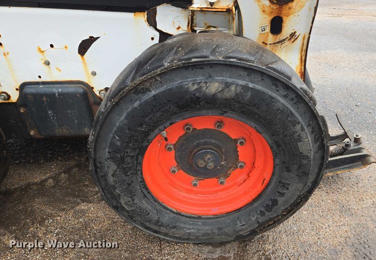 image for item EN8398 2013 Bobcat S770 skid steer loader