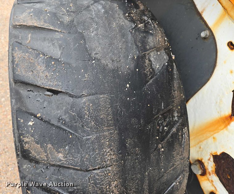 image for item EN8398 2013 Bobcat S770 skid steer loader