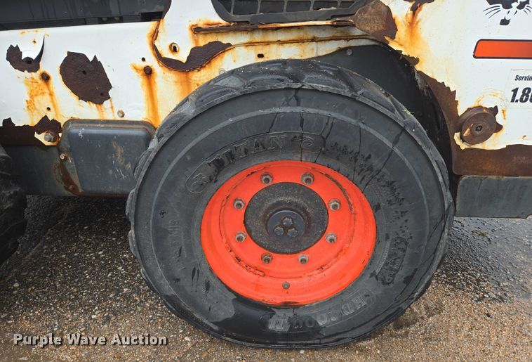 image for item EN8398 2013 Bobcat S770 skid steer loader