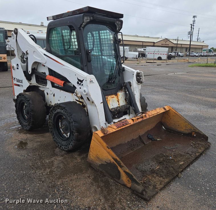 MINI CARGADOR SOBRE RUEDAS 2013 BOBCAT S770